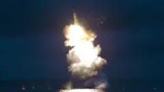 북한이 2016년 8월 24일 함경남도 신포 인근 해상에서 잠수함발사탄도미사일(SLBM)을 시험발사했다.