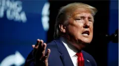 ඩොනල්ඩ් ට්‍රම්ප්