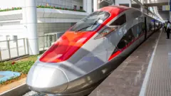 인도네시아의 첫 고속철 '후쉬'