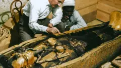 ما سر الهوس العالمي بمقبرة توت عنخ آمون؟