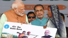 नरेंद्र मोदी