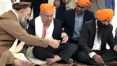 ਗੁਰਦੁਆਰਾ ਕਰਤਾਰਪੁਰ ਸਾਹਿਬ ਪਹੁੰਚੇ ਸੰਯੁਕਤ ਰਾਸ਼ਟਰ ਮੁਖੀ ਨੇ ਪੰਗਤ ਵਿੱਚ ਬੈਠ ਕੇ ਛਕਿਆ ਲੰਗਰ