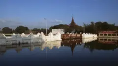 မန္တလေးတိုင်းဒေသကြီးမှာ စက်မှုလုပ်ငန်း မှတ်ပုံတင်ထားတဲ့ လုပ်ငန်းပေါင်း ၈ ထောင်နီးပါးအထိရှိ