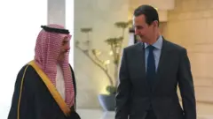 Саудия Ташқи ишлар вазири Шаҳзода Файзал бин Фарҳан ўтган ой Дамашқда Ассад билан кўришди.