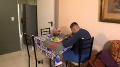 كريستيان يأكل