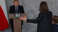 英國首相約翰遜出席記者會