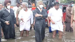 வெள்ளத்தைப் பார்வையிடும் முதல்வர் மு.க.ஸ்டாலின்.