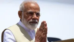 மோதி