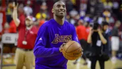 Bryant yari yaregukanye igikombe cya NBA inshuro eshanu ari kumwe n'ikipe imwe rukumbi yakiniye - Los Angeles Lakers