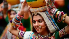 મુસ્લિમોને ગરબામાંથી બહાર કાઢવામાં આવ્યા