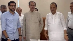 ఉద్ధవ్ ఠాక్రే, అజిత్ పవార్