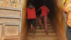 Ngazi hii nyembaba ndio iliodaiwa kusababisha mkanyagano huo.