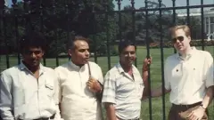 అమెరికా అధ్యక్ష భవనం వైట్‌హౌజ్ ముందు మోదీ బృందం