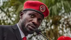 Bobi Wine aboneka nk'umuntu akomeye atavuga rumwe na reta azohangana na prezida Yoweli Museveni mu matora yo mu ndwi iza
