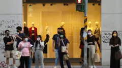 台灣總統大選的低薪議題：從「斜槓青年」到「青貧族」，年輕選民會如何投票