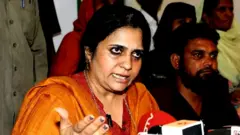 એસઆઇટીએ તિસ્તા, શ્રીકુમાર અને સંજવ ભટ્ટ વિરુદ્ધ ગુજરાતના તત્કાલીન મુખ્ય મંત્રી નરેન્દ્ર મોદી સહિત અન્ય લોકોને બદનામ કરવાના મામલે સુપ્રીમ કોર્ટમાં અરજી દાખલ કરી હતી