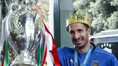 кьеллини в короне