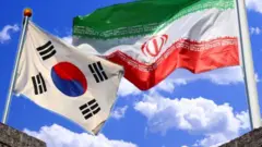 اتاق بازرگانی ایران و کره جنوبی ارزش منابع ارزی مسدود شده ایران در بانکهای کره جنوبی را هشت و نیم میلیارد دلار اعلام کرده است
