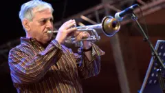 Duško Gojković nastupa na Egzit festivalu 2015.