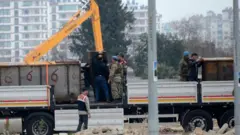Hatay'da, 19 Ocak 2014'te üç TIR Hatay'da, savcılık emriyle durdurulmuştu.