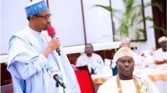 Buhari n sọrọ niwaju Ọọni