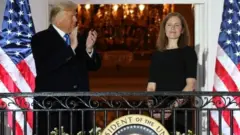 Donald Trump y Amy Coney Barrett