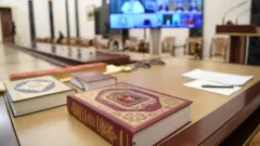 книга