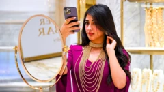 બીબીસી ગુજરાતી, સોનું, ડોનાલ્ડ ટ્રમ્પ, ગોલ્ડ, ટ્રેડ વોર, ટેરિફ, સોનાનો ભાવ, જ્વેલરી, લગ્નમાં સોનાની ખરીદી, સોનું ક્યારે ખરીદવું, સોનાનો ભાવ કેટલો, સોનું કેટલું મોંઘું