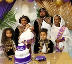 ጸጋዘኣብ ምስ ስድራኡ