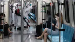 台灣疫情：本地確診病例破百已超過兩周，「封城」呼聲熱烈