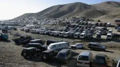 د چارواکو په خبره تېرو څو میاشتو کې نژدې ۳۵ زره غیر قانوني موټر ثبت شوي دي.