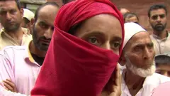 کشمير کې غوسه او ترينګلتيا، به ټپه ولاړ حالت روان دی، موږ د دې لانجمنې سيمې له دننه راپور لرو.