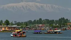 डल झील