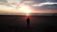 BBC는 이란 출신 알렉스의 여정을 1년간 취재해 영상으로 담았다