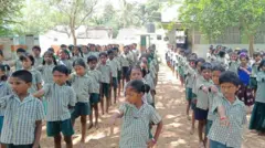 విద్యార్థులు