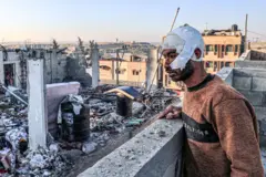 Khung cảnh hoang tàn sau cuộc thả bom của Israel vào thành phố Rafah ở phía nam Dải Gaza
