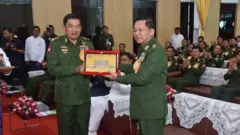 စစ်ကောင်စီ ဥက္ကဋ္ဌနဲ့ ရုရှားနိုင်ငံက စက်သုံး ဆီဝယ်ယူရေး ဥက္ကဋ္ဌ၊ ဒုတိယဗိုလ်ချုပ်ကြီး ညိုစောကို ၂၀၁၇ ခုနှစ်၊ ကန်သာယာဆေးရုံဖွင့်ပွဲမှာ အတူတွေ့ရတာဖြစ်ပါတယ်။