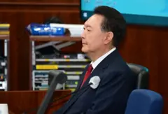 재판정에 출석한 윤석열 대통령 옆모습 