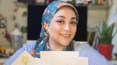 خلود ۱۸ لوحې رسم کړې دي.