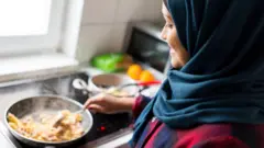 গ্যাসের চুলায় রান্না