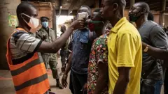 Le Dr Brice Bakaba coordonateur de la ripose covid au Burkina confirme l'évasion de 76 élèves testé positf du centre où ils étaient en formation.