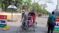 লকডাউনে ঢাকার রাস্তা