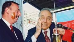 Sabiq prezident Heydər Əliyev və oğlu İlham Əliyev