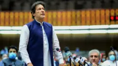 عمران خان (فائل فوٹو)