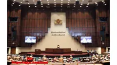 ကိုယ့်အစိုးရကိုယ် အကောင်းဘက်ကို ဦးတည်ပြီးတော့ ဝေဖန်တယ်လို့ဆိုပါတယ်။