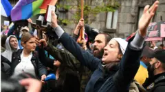 противники европрайда в Белграде