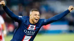 کیلیان امباپه با زدن هشت گل برنده کفش طلای جام جهانی ۲۰۲۲ قطر شد