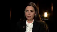 صورة من حلقة المشهد مع رولا دشتي