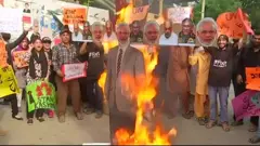 سیاستمداران کشمیری تصمیم لغو خودمختاری جامو و کشمیر را به چالش می‌کشند
