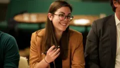 Cecilia Manduca travaille dans une entreprise où chaque membre du personnel décide de son salaire.